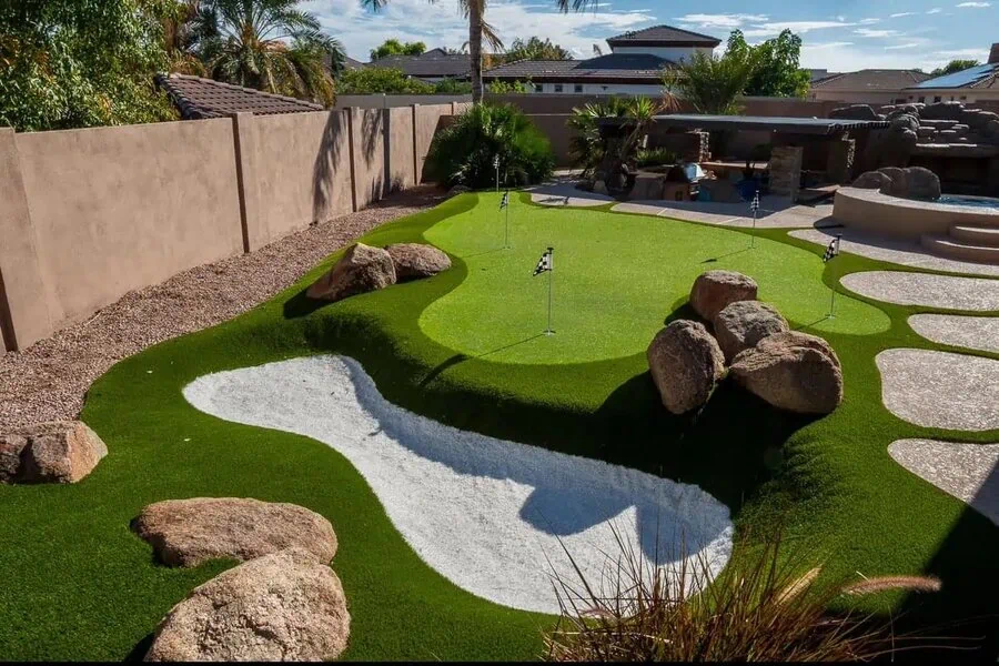 5 hole backyard putting green in Tucson with synthetic sand trap or bunker